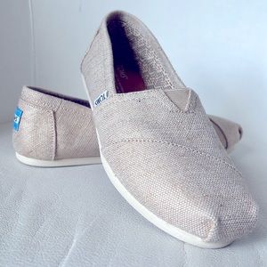 NWT TOMS Warm Classic, Natural Metallic Burlap Womens Shoe, Size 7.5